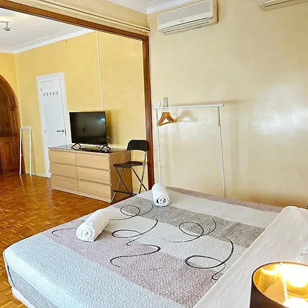 Bed & Breakfast Villaroel *
