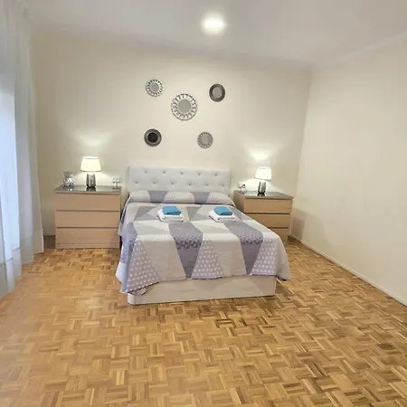 Villaroel Bed & Breakfast *