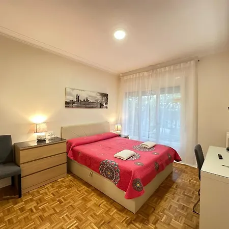 Villaroel Bed & Breakfast Barcelona