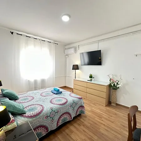 Rambla Cataluna לינה וארוחת בוקר *